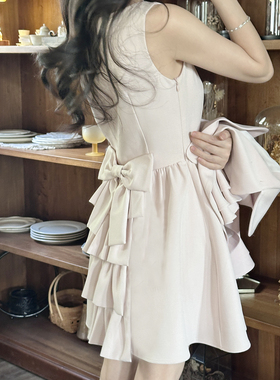 【蛋糕千层】LIli百合乡|千金感蝴蝶结拖尾无袖连衣裙俏皮A字礼服