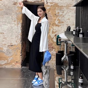 时尚褶皱露腰吊带连衣裙套装女2023年夏季气质宽松防晒衬衣两件套