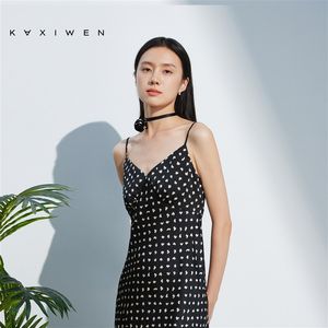 佧茜文优雅复古连衣裙2024夏季新款时尚V领花朵装饰波点中长裙女