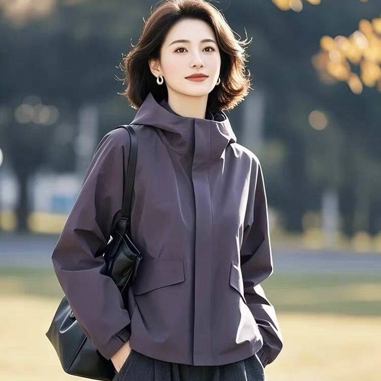 春秋2025新款爆款今年流行冲锋衣女款开春超火休闲春装小个子夹克