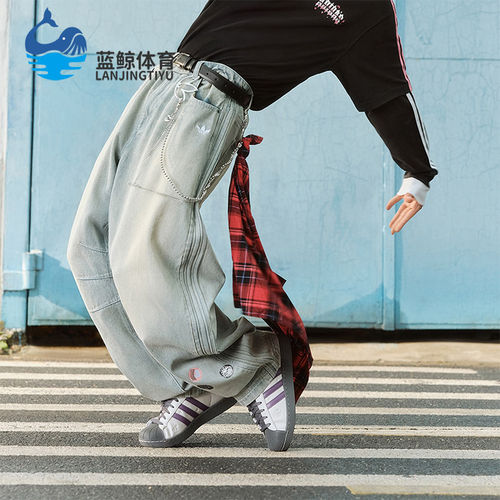 Adidas/阿迪达斯正品三叶草男士时尚经典运动弯刀牛仔长裤KT6366