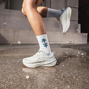 女子防泼水软弹舒适休闲慢跑鞋 3.0防护版 ARSV094 吾跃 李宁正品