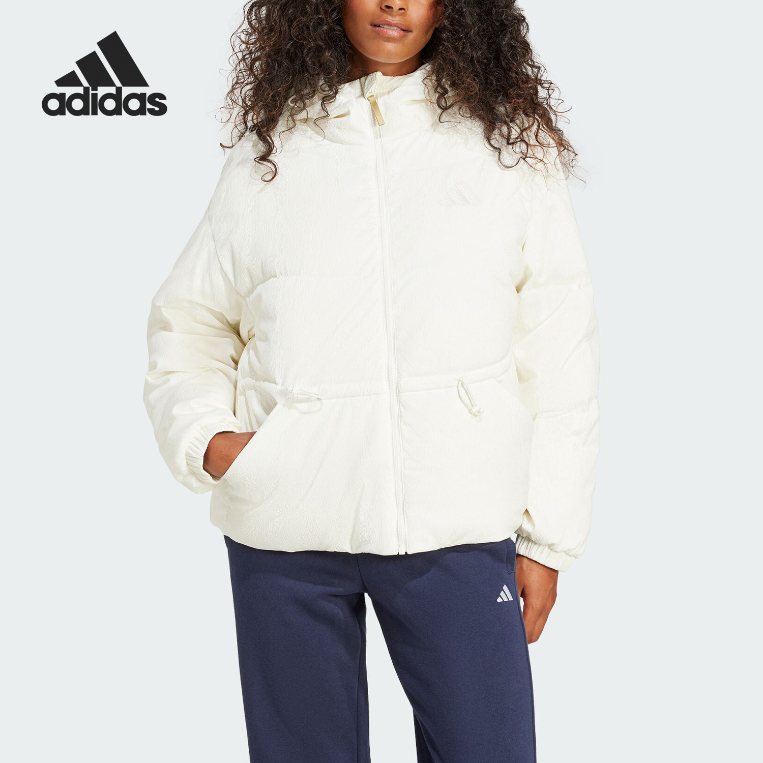 阿迪达斯女士保暖羽绒服