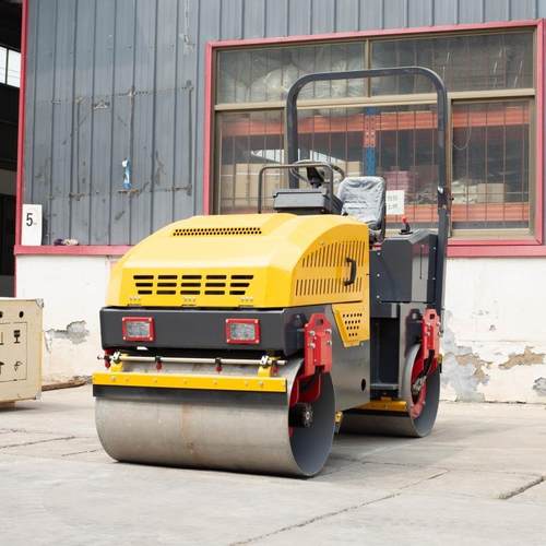 工厂供2.5吨驾驶式压实机 小型690路面机械 钢轮 压双路机 直全液