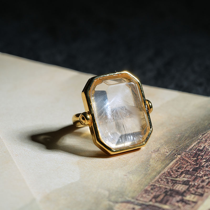 Goossens天然水晶方形戒指