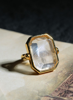 Goossens天然水晶方形戒指