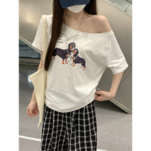 斜肩上衣白色短袖t恤女高级设计感露肩衣服夏天韩式巨好看一字肩