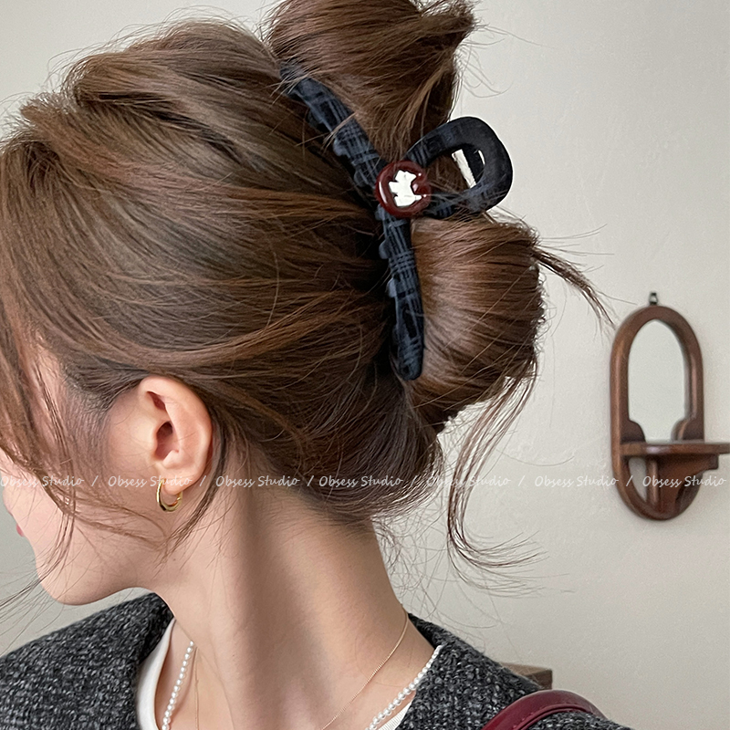 韩系小狗植绒抓夹女高级感鲨鱼夹