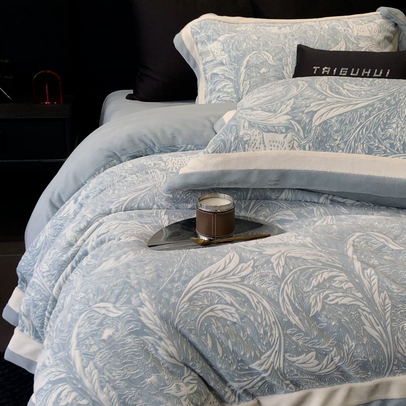 四件套2024新款高端加厚牛奶绒雕花绒冬季保暖珊瑚绒加绒床单被套