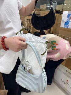 442蓝色手领包1个