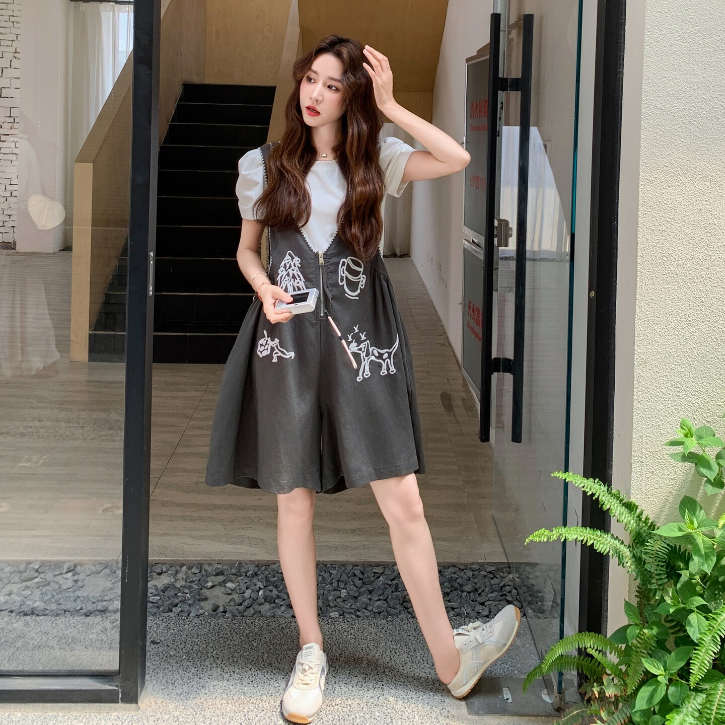 2025夏季新款时尚减龄百搭显瘦刺绣背心连体裤女设计感T恤,女装休闲裤,2C211