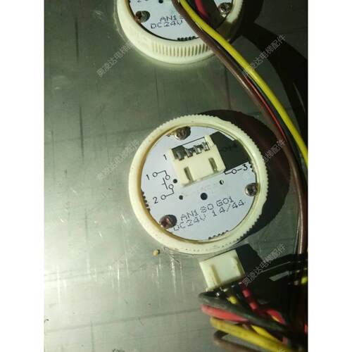 电梯按钮AN180G01 圆形红光 DC24V 开孔36mm 现货原厂