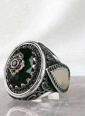 欧美时尚轻奢感绿宝石戒指男戒指指环简约首饰