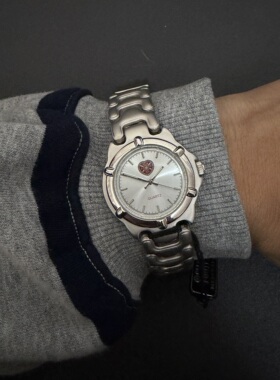 Awasteoftime浪费时间 银色中古手表vintage爱心小众设计圆形腕表