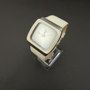 Awasteoftime浪费时间 白色简约中古手表复古极简皮革表带手表