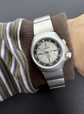 Awasteoftime浪费时间 中古手表小众复古vintage圆形金属石英手表