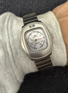 Awasteoftime浪费时间 Vintage中古手表复古小众金属石英手表腕表