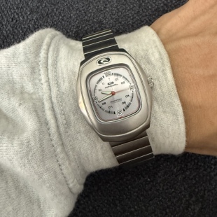 Awasteoftime浪费时间 Vintage中古手表复古小众金属石英手表腕表