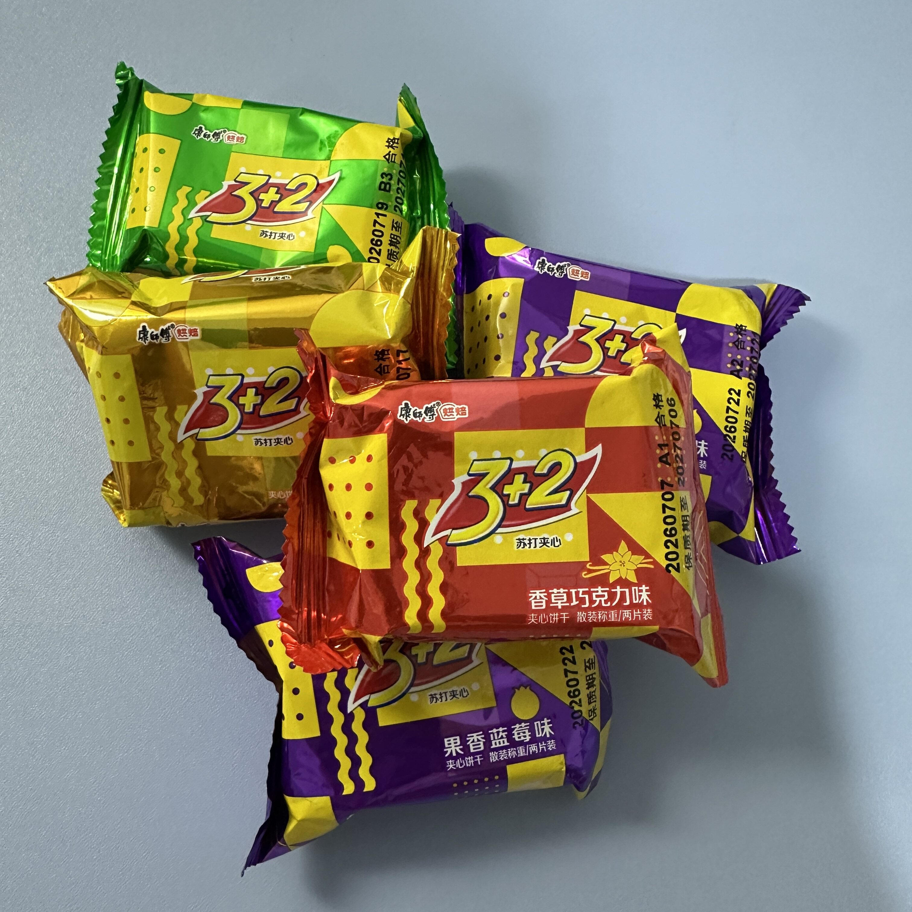 【严选】康师傅3+2苏打夹心饼干柠檬奶油巧克力花生混合散装办公
