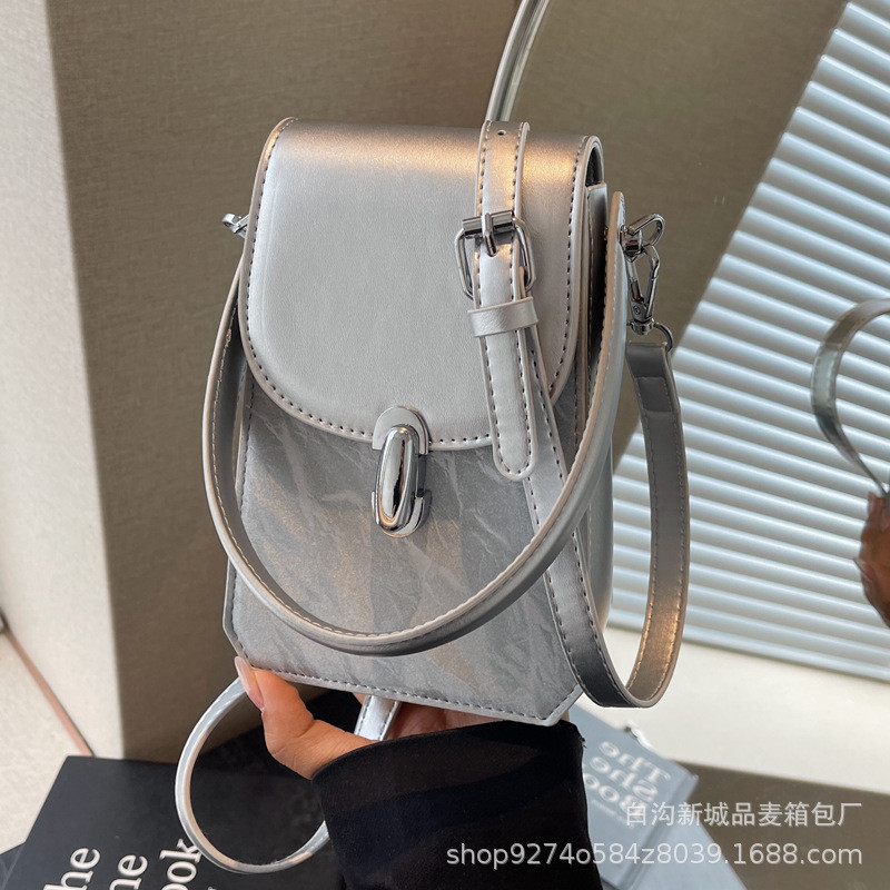 今年流行的时尚百搭手提简约手机包小包包女2025新款潮气质斜挎包