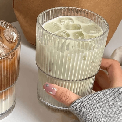 简约竖纹玻璃水杯高颜值牛奶咖啡杯家用喝水饮料果汁带盖吸管杯子