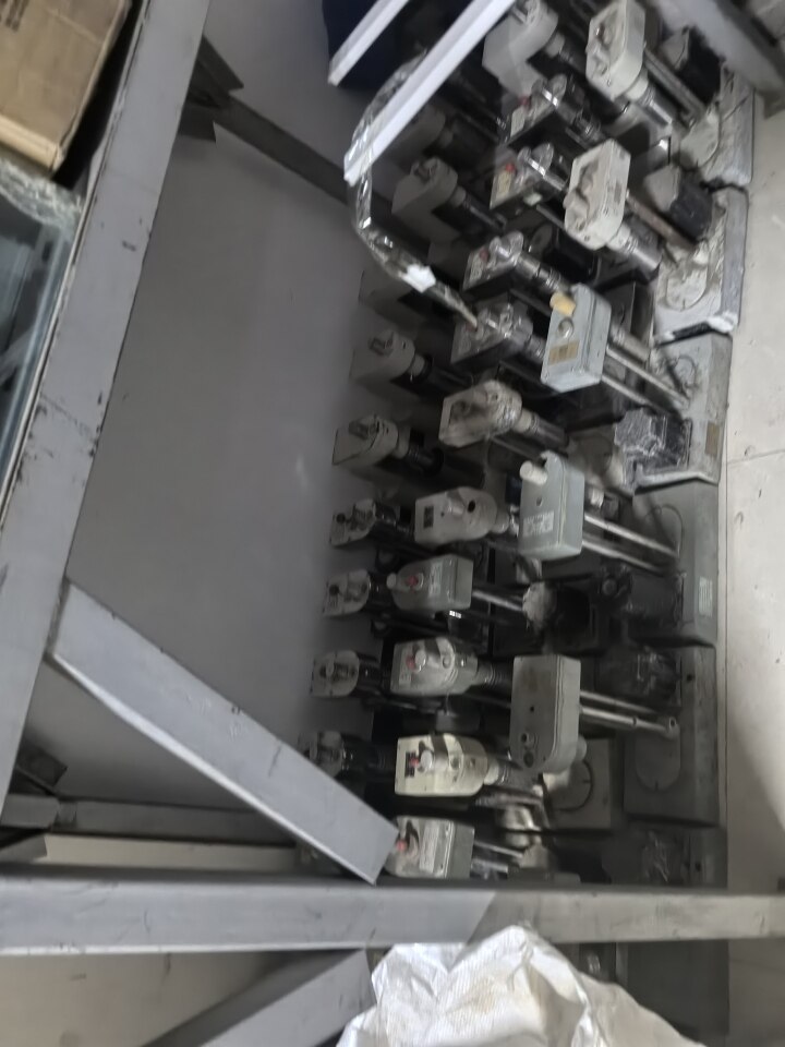 4月8日鄂尔多斯某公司某公司废旧资产处置（内蒙古地区168项电子仪表）网络拍卖公告