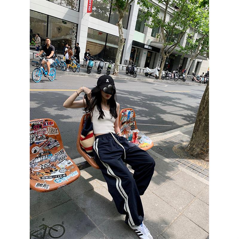 张贝贝  Gorpcore 刺绣两穿显瘦运动裤女设计感新款长裤