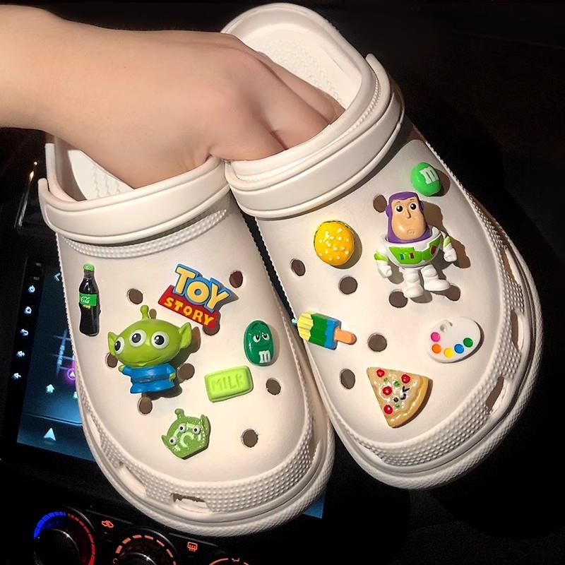 适配crocs巴斯光年洞洞鞋配饰装饰玩具总动员配件cross