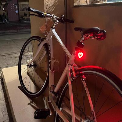 适用于捷安特喜德盛山地自行车夜骑爱心后尾灯公路车usb充电骑行