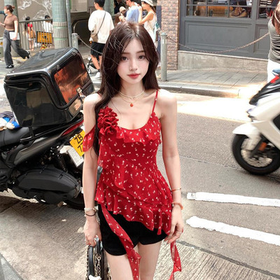红色碎花不规则荷叶边无袖吊带背心女2025夏季新款修身显瘦短上衣