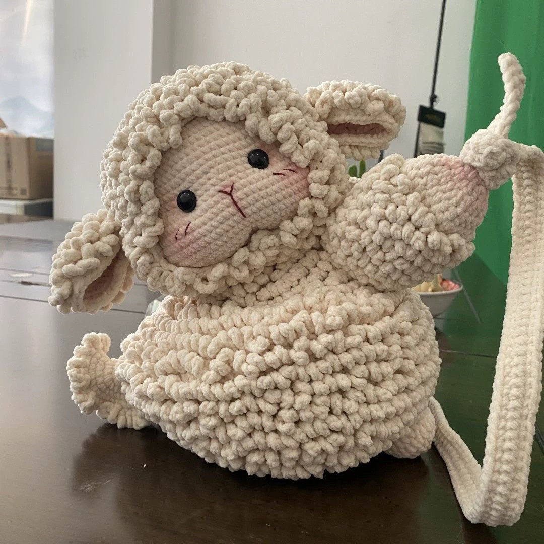 成品古力小羊包卡通可爱包包毛线钩织斜挎包毛线玩偶钩织人偶礼物,服饰配件/皮带/帽子/围巾,DIY编织材料包,淘宝优惠券,粉丝福利购,淘宝优惠卷