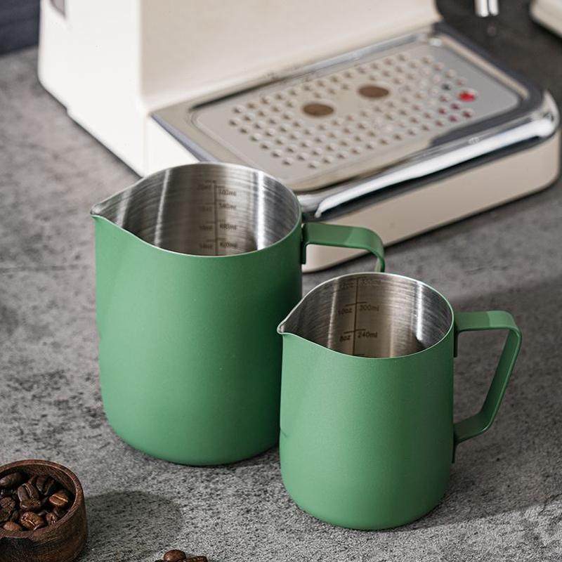 奶专业m刻度拉花咖啡拉花杯尖嘴缸打不锈钢带杯奶打泡350缸泡奶缸,餐饮具,拉花缸/拉花杯/打奶缸,淘宝优惠券,粉丝福利购,淘宝优惠卷