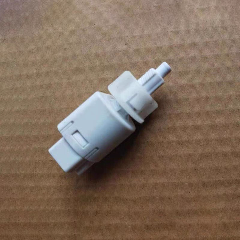 适配大乘G60 G60S G70S 刹车灯开关 制动灯开关 尾灯传感器配件