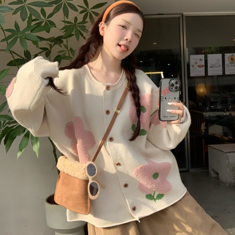 大码胖妹妹mm秋季韩系甜美重工花朵刺绣慵懒风软糯毛衣开衫外套女