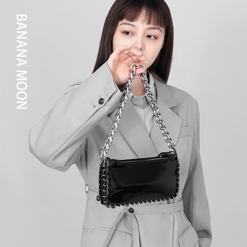 月亮小众设计链条亮皮单肩斜挎手提腋下女包包2024新款,箱包皮具/热销女包/男包,小方包,淘宝优惠券,粉丝福利购,淘宝优惠卷