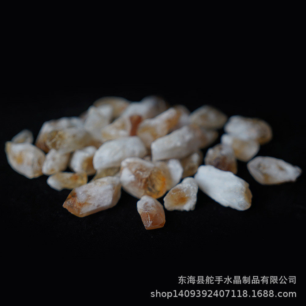 天然黄水晶晶牙可手工diy打孔宝石编织黑绳吊坠装饰挂件厂家批发