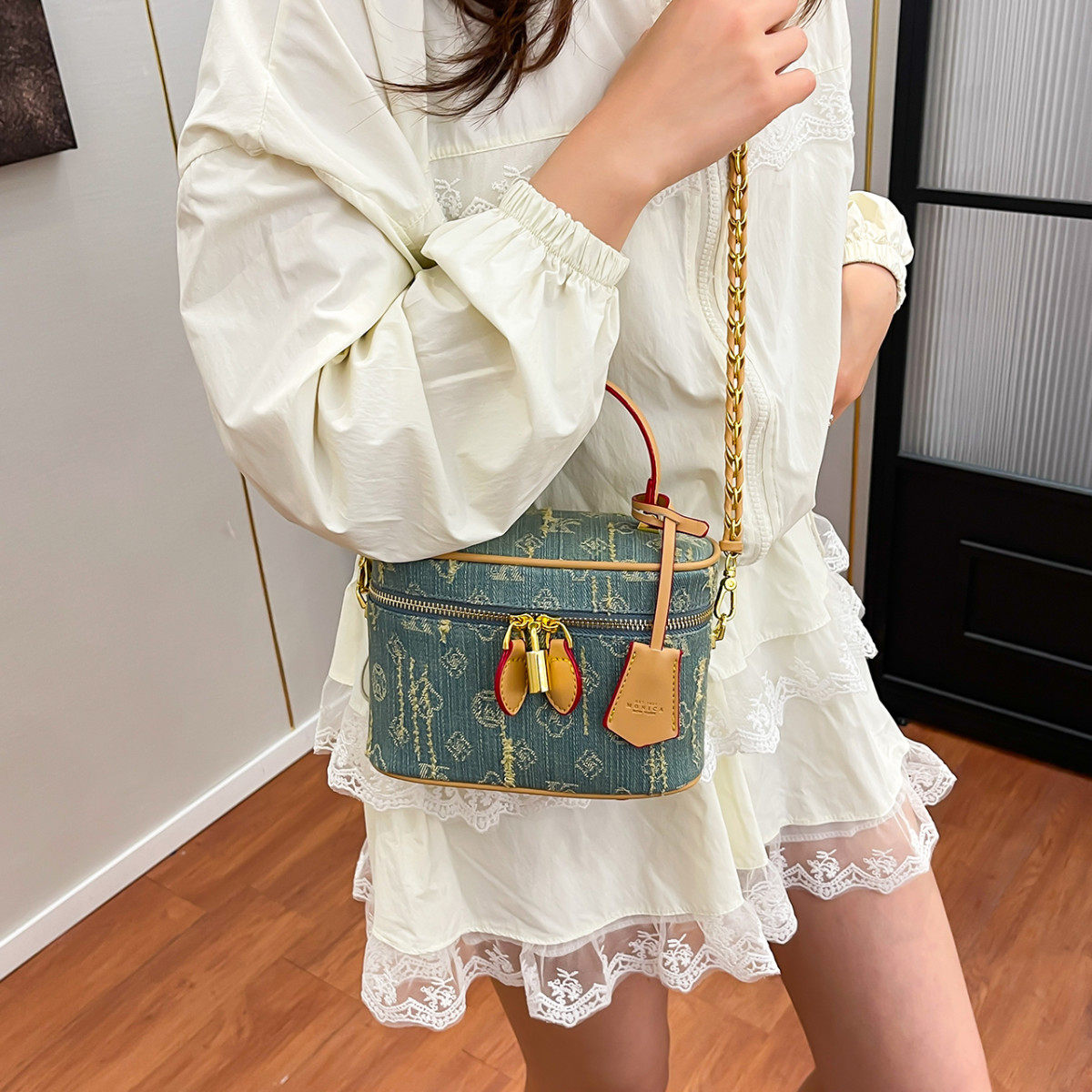 2025新款超火牛仔布迷你链条盒子包时尚百搭单肩斜挎高级感手提包,箱包皮具/热销女包/男包,小方包,淘宝优惠券,粉丝福利购,淘宝优惠卷