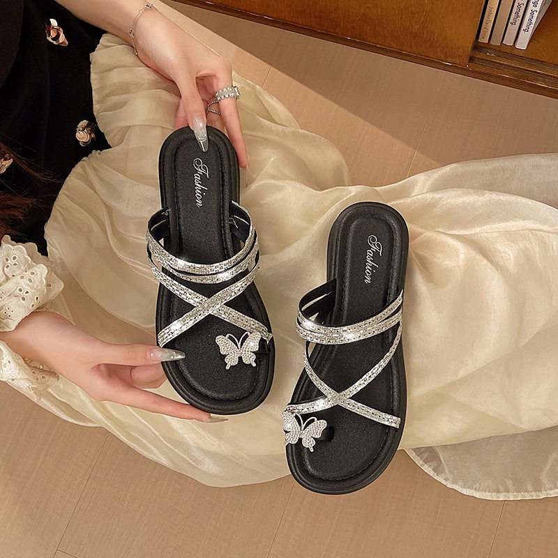 法式闪钻仙女拖鞋女夏外穿平底2025新款夹脚趾绝美配裙子沙滩凉拖