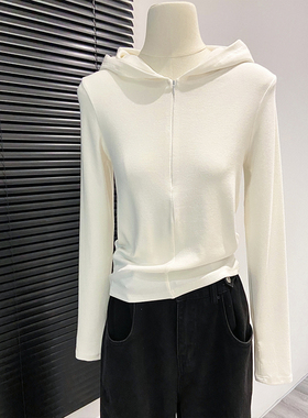 白色连帽半拉链长袖t恤女2025秋冬新款修身显瘦简约气质打底上衣