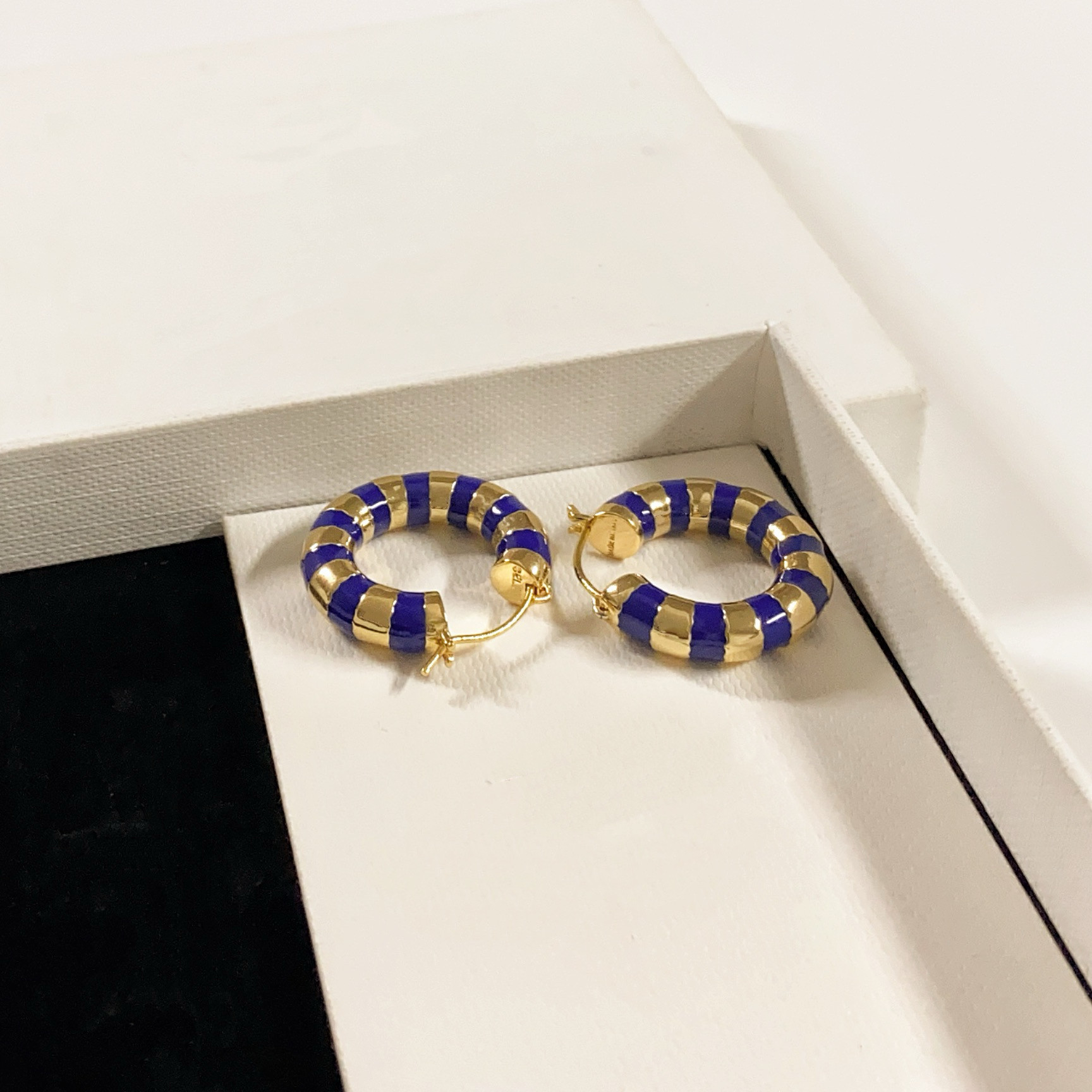 2026年新款Ce蓝金条纹耳环女轻奢高级感气质耳扣百搭通勤时尚耳饰,饰品/流行首饰/时尚饰品新,耳钉,淘宝优惠券,粉丝福利购,淘宝优惠卷