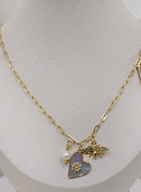 夏季小众新品IU李知恩同款韩版高级感蜜蜂珍珠甜心吊坠项链锁骨链