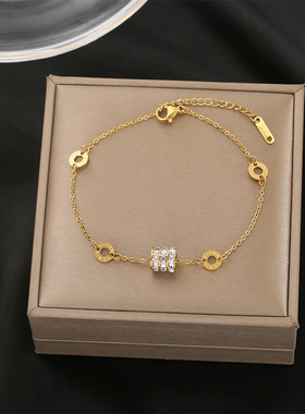 金色镶钻小蛮腰钛钢手链女不掉色豪华网红手饰冷淡风小众饰品批发