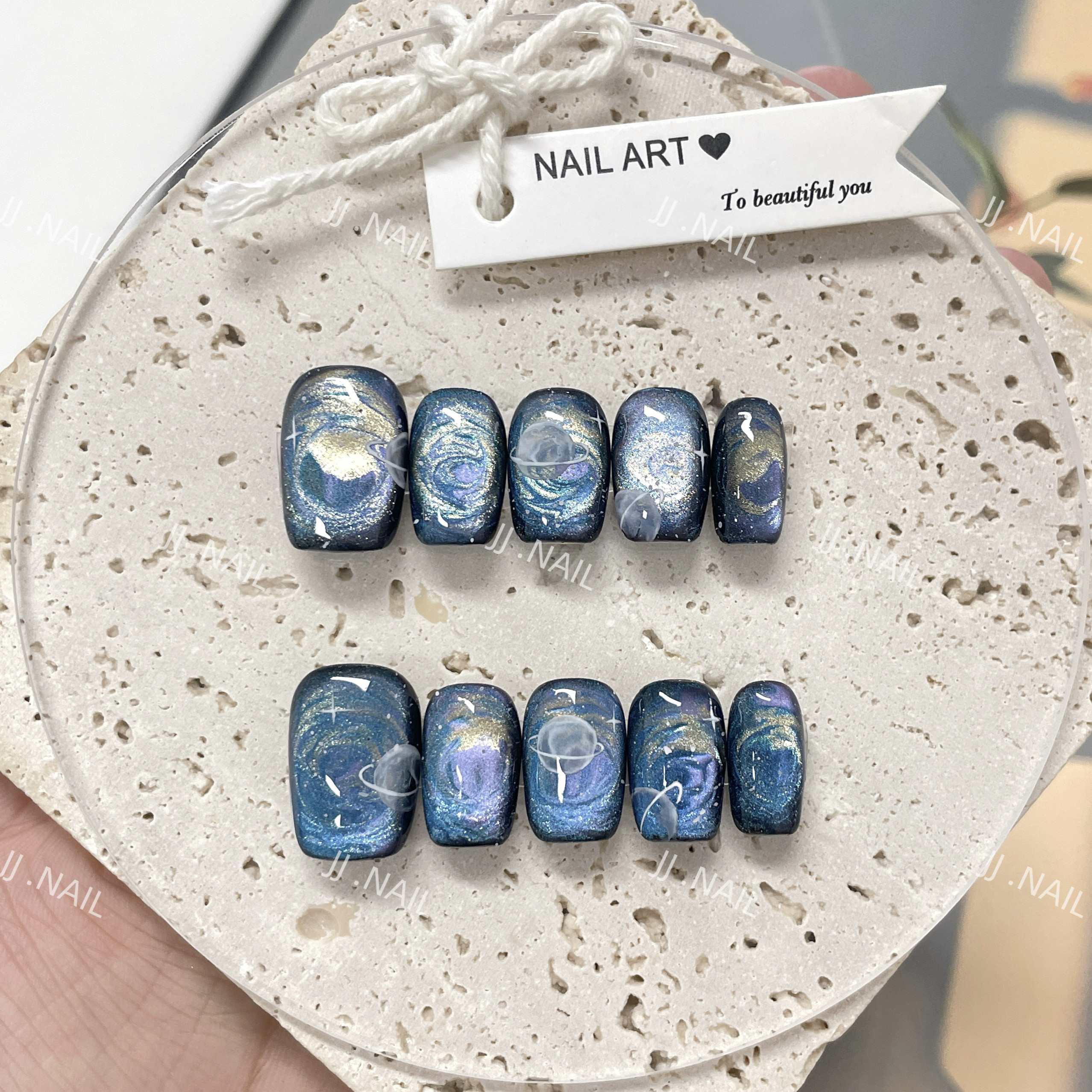 【夜空中】纯手工穿戴甲蓝色星空梦幻高级美甲新年猫眼显白nails,彩妆/香水/美妆工具,穿戴甲/甲片,淘宝优惠券,粉丝福利购,淘宝优惠卷