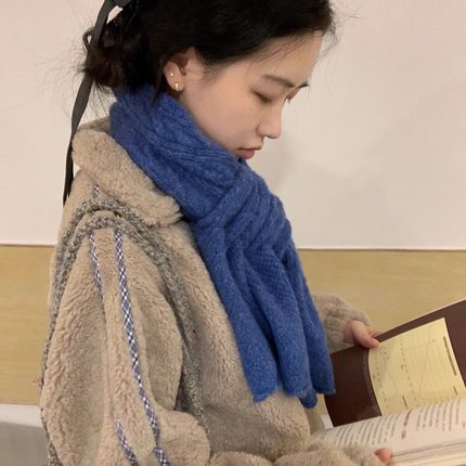 uungchuuu 麻花镂空波浪边边 两种带法 蓝色小围巾