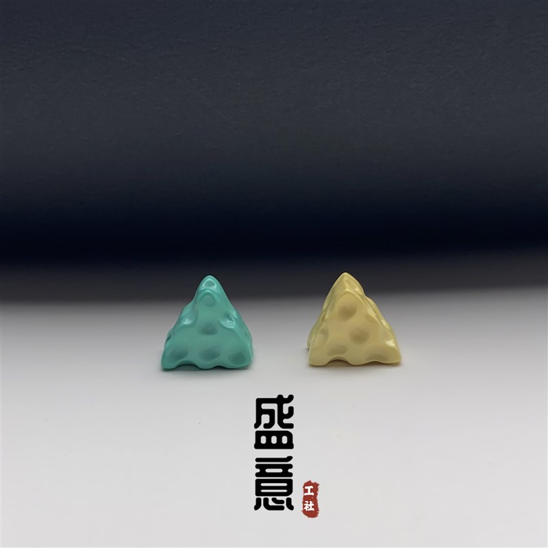 现货速发优化高瓷绿松石三通奶酪手工雕刻文玩手串配饰隔珠散珠顶