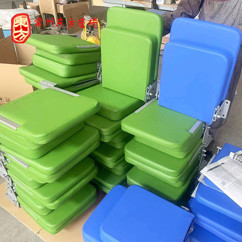 自动回弹翻板折叠座椅