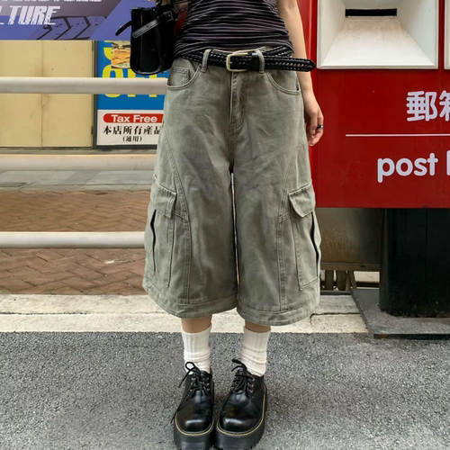 高街复古做旧水洗大口袋牛仔裤