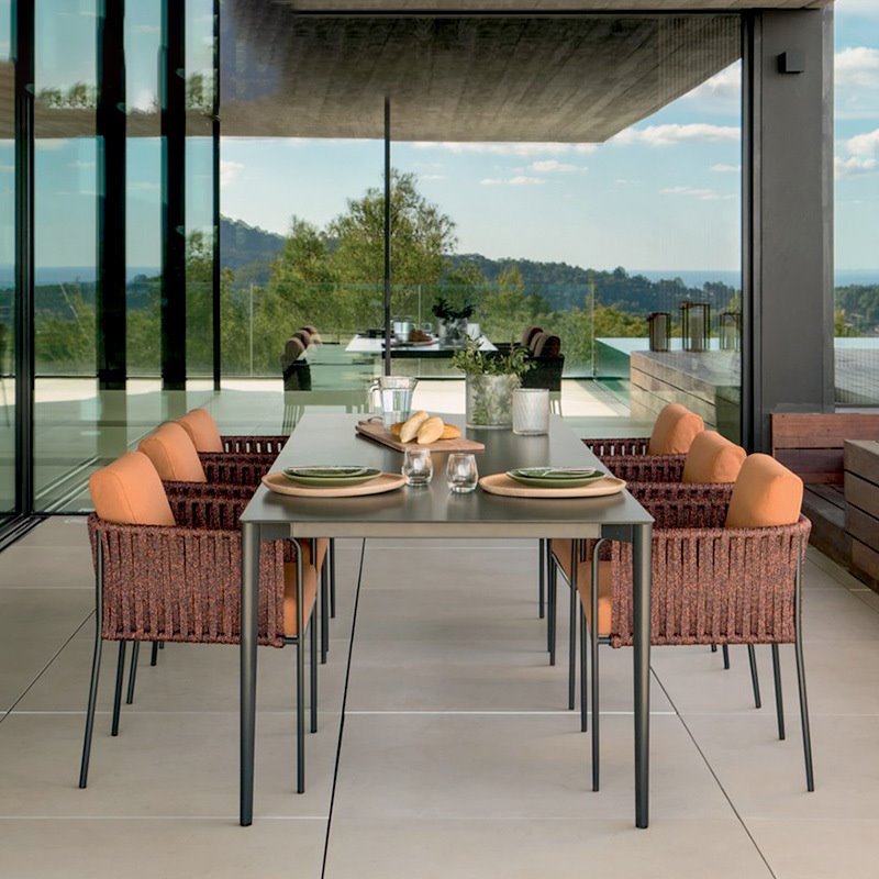 户外桌椅室外藤编铝合金岩板餐桌花园别墅酒店庭院露台设计师家具