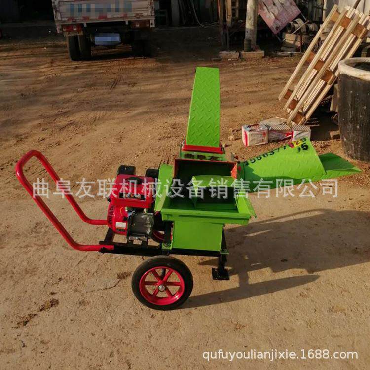 农业牧草秸秆粉碎机汽油移动式铡草粉碎机干鲜秸秆牧草粉碎机