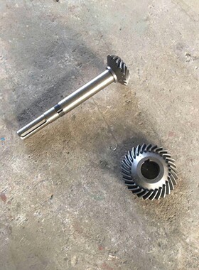 现货：泰兴泰星泰隆减速机DCY280-56-3N. 高速轴.伞齿轮配件